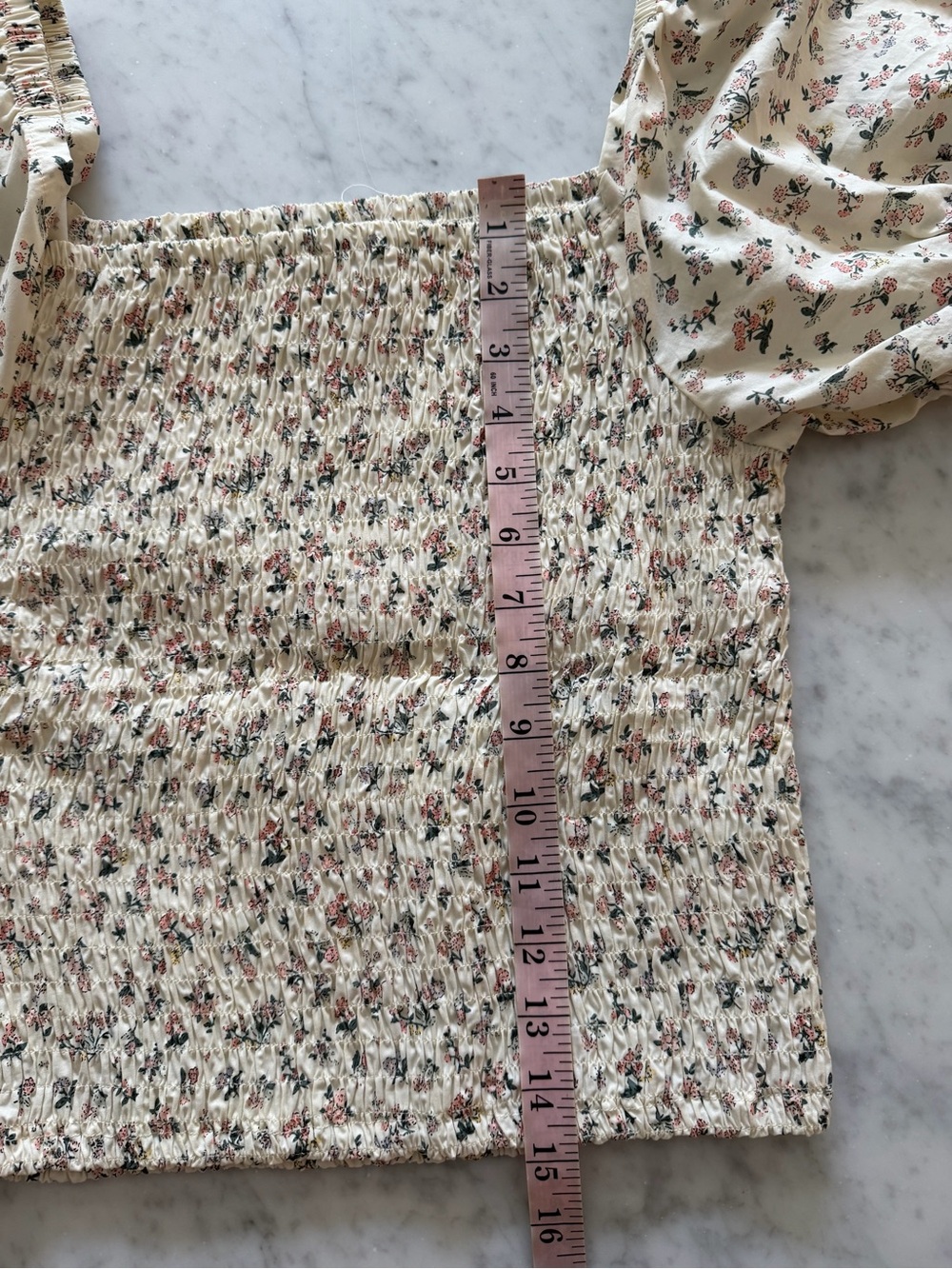 Lucca smocked floral crop puff sleeve top - Picture 6 of 7